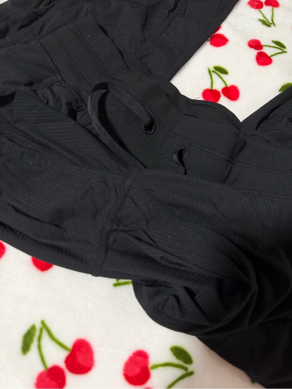 Lululemon Full Length Studio Pants Drawstring Leg - Picture 4 of 5